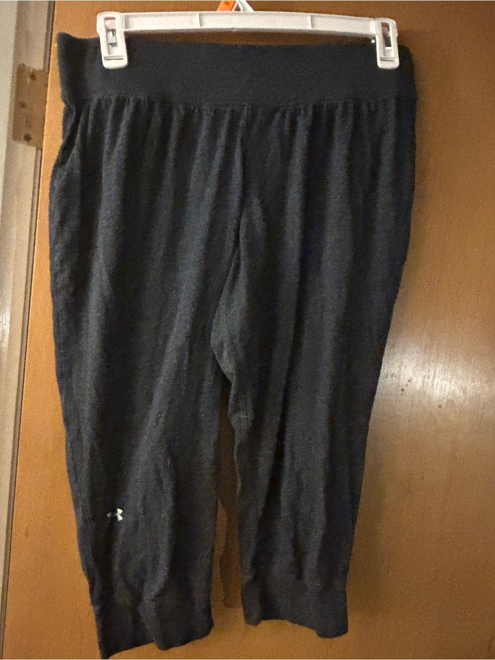 Women’s under  Armour gray Athletic Capris